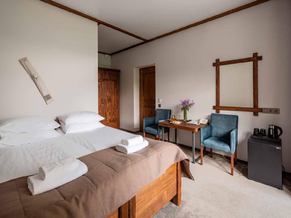 Готельний номер у СПА комплексі Карпати / Осоння Номер Стандарт у СПА корпусі