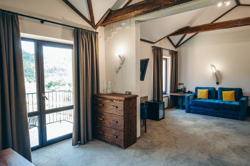 Номер Преміум у СПА корпусі в Карпатах / Осоння Карпати Номер Преміум у СПА корпусі