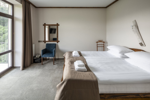 Номер Преміум у СПА корпусі в Карпатах / Осоння Карпати Номер Преміум у СПА корпусі