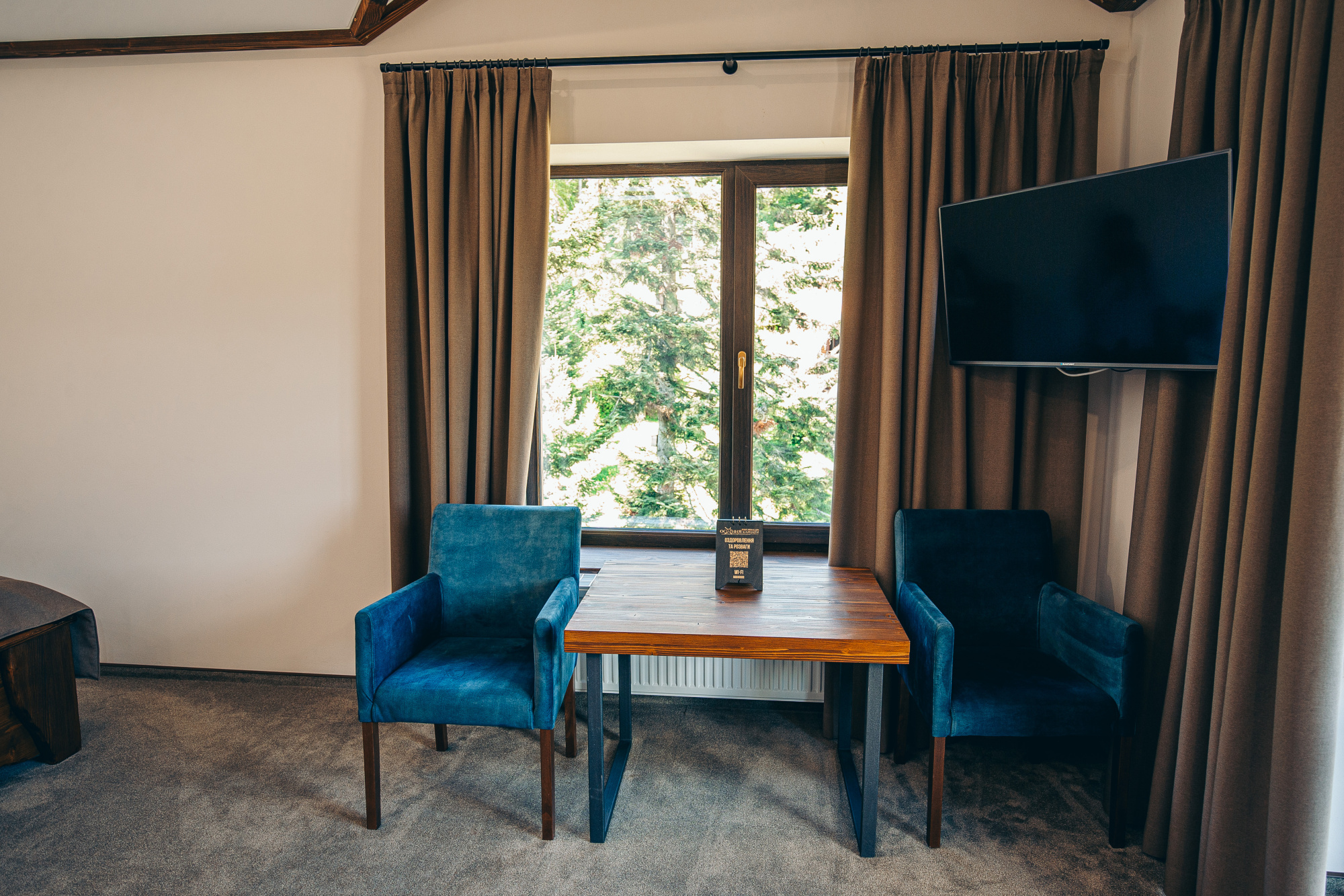 Номер Преміум у СПА корпусі в Карпатах / Осоння Карпати Номер Преміум у СПА корпусі